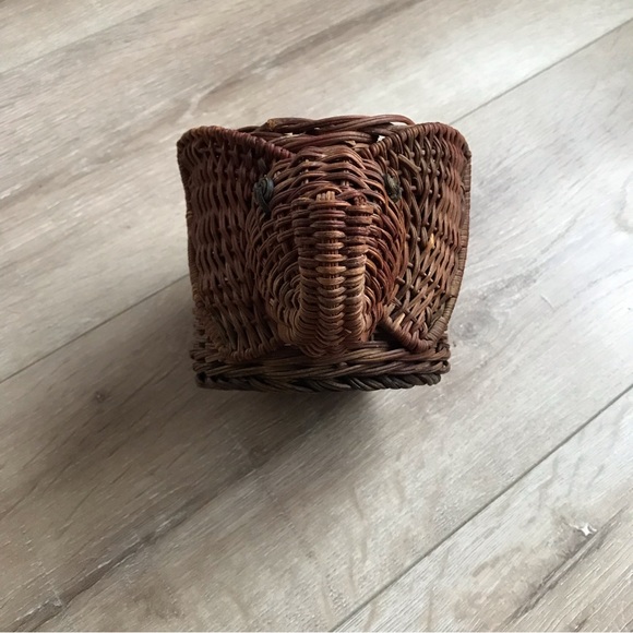 Vintage Retro Elephant trunk up rattan wicker  small planter basket flower pot - Picture 3 of 5